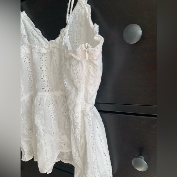 White lace top - Picture 3 of 4